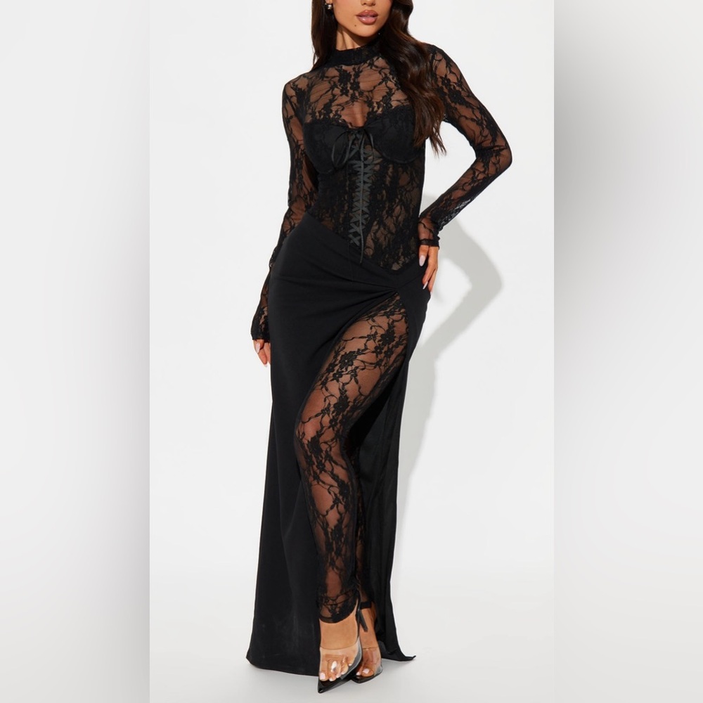 Elegant Black Lace Maxi Dress